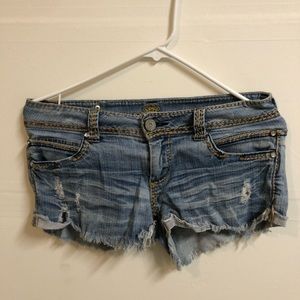 Jean Ripped Short Shorts